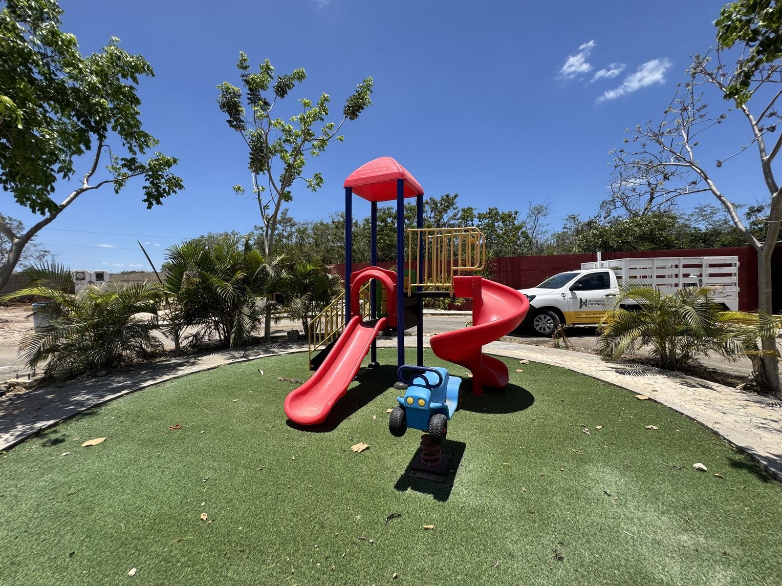 Área de juegos infantiles en la privada Oviedo