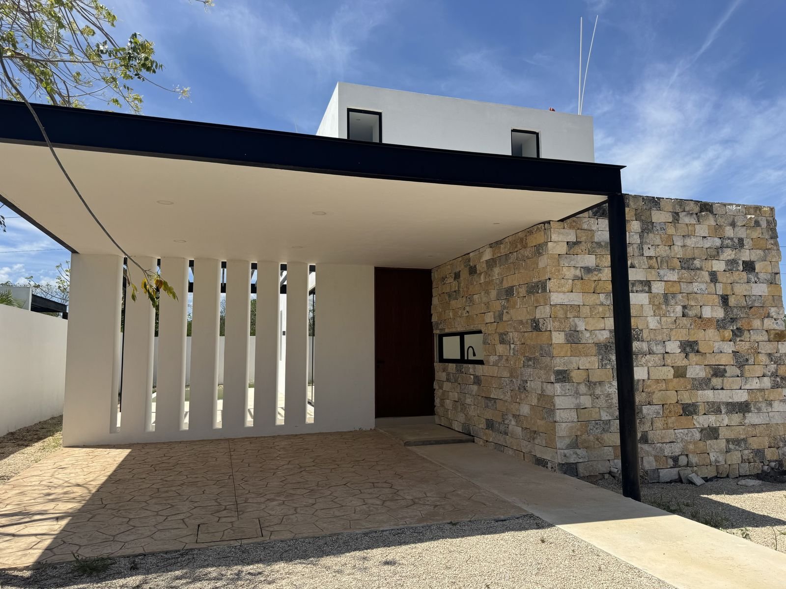 Casa Tzalam terminada, lote 11 de la privada Oviedo