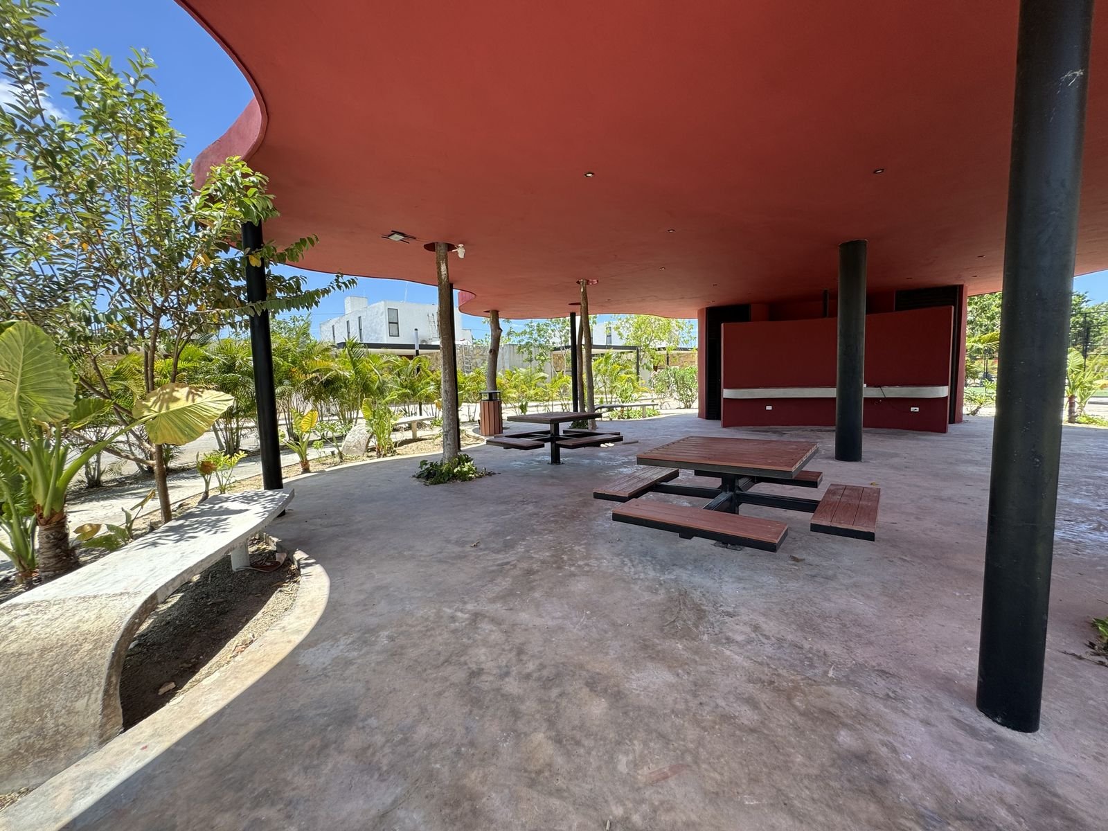 Terraza de usos múltiples techada en la privada Oviedo